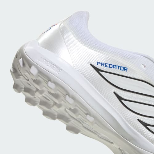 adidas PREDATOR LEAGUE z wywijanym językiem, przeznaczone do gry na murawie