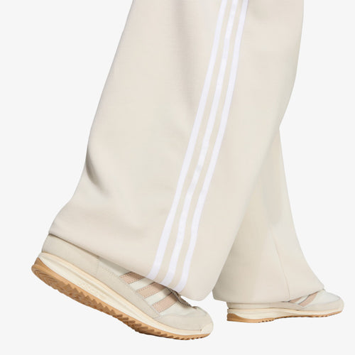 adidas Adiluna Season 2 x Jennie Pleated Track Pants Bliss