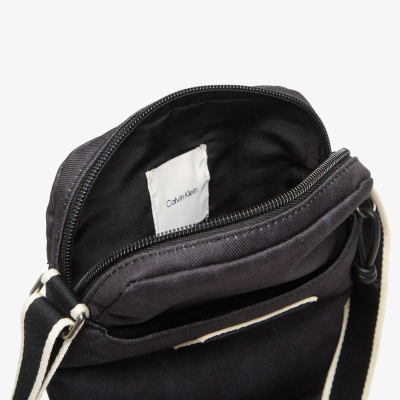 Calvin Klein Ssnl Graphic Reporte Black