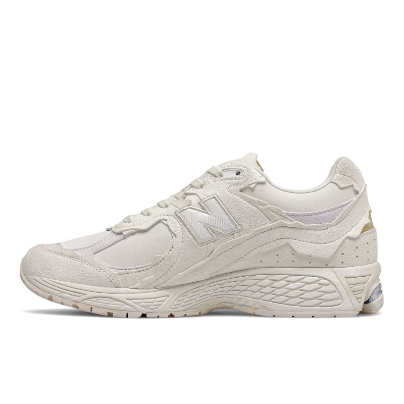 New Balance Protection Pack 2002R GS