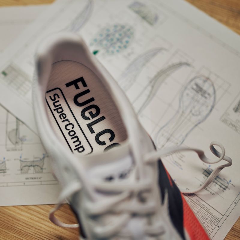 New Balance FuelCell SC Elite V5