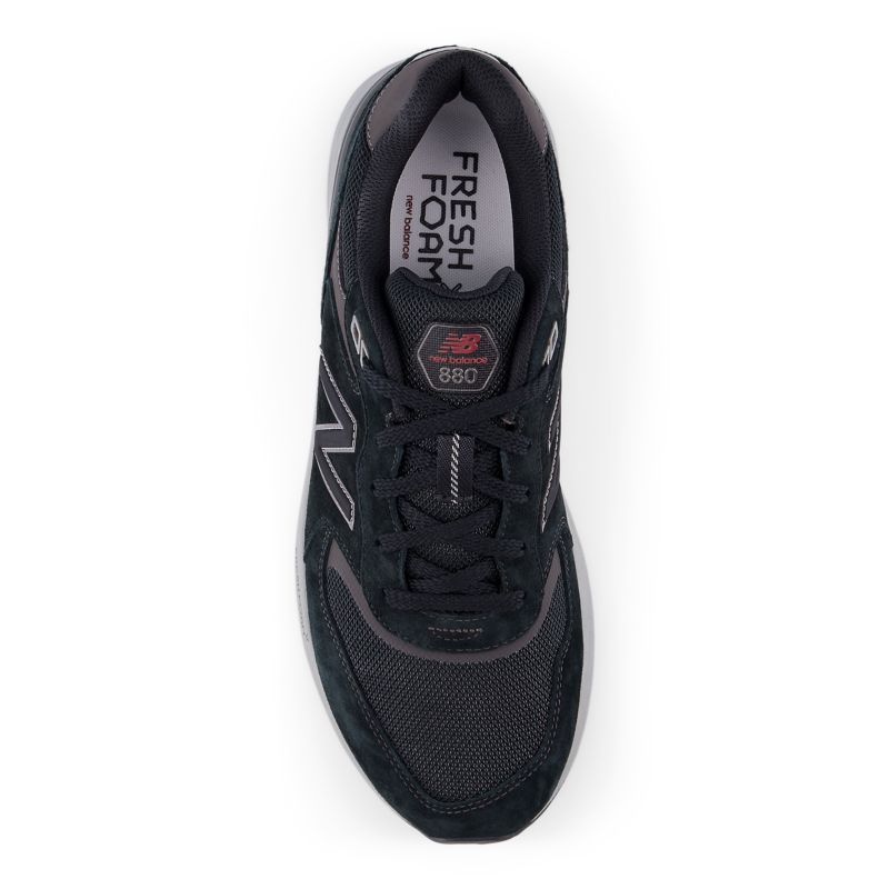 New Balance 880