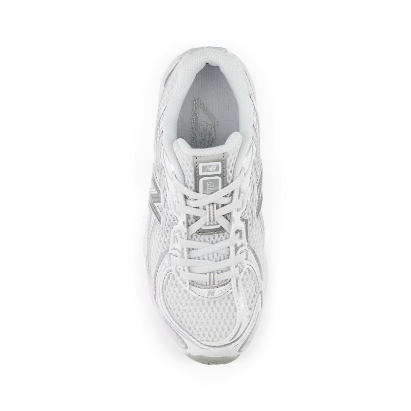 New Balance 740 GS