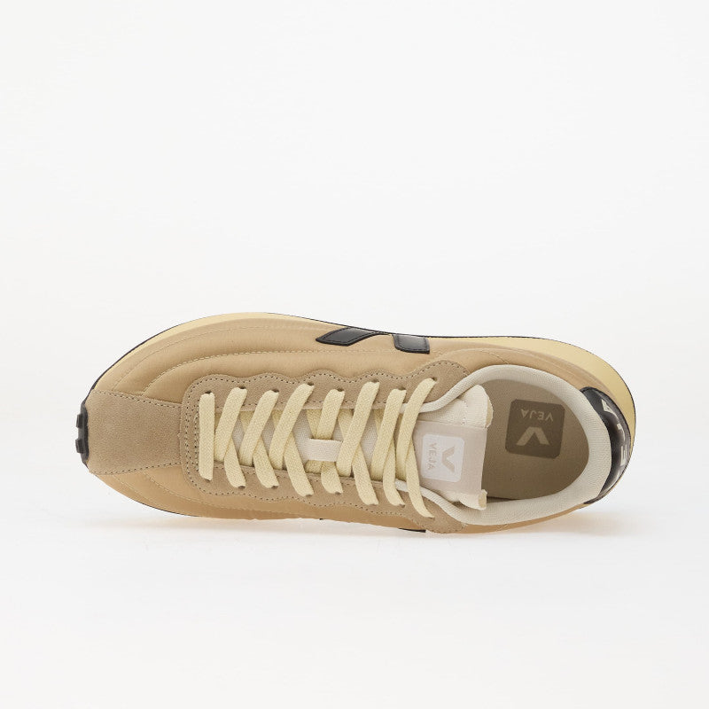 Veja Belem Nolyn Almond/ Black