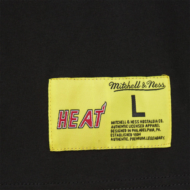 Mitchell & Ness NBA HW Neon Pop Player SS Tee Vintage Logo Miami Heat Dwyane Wade