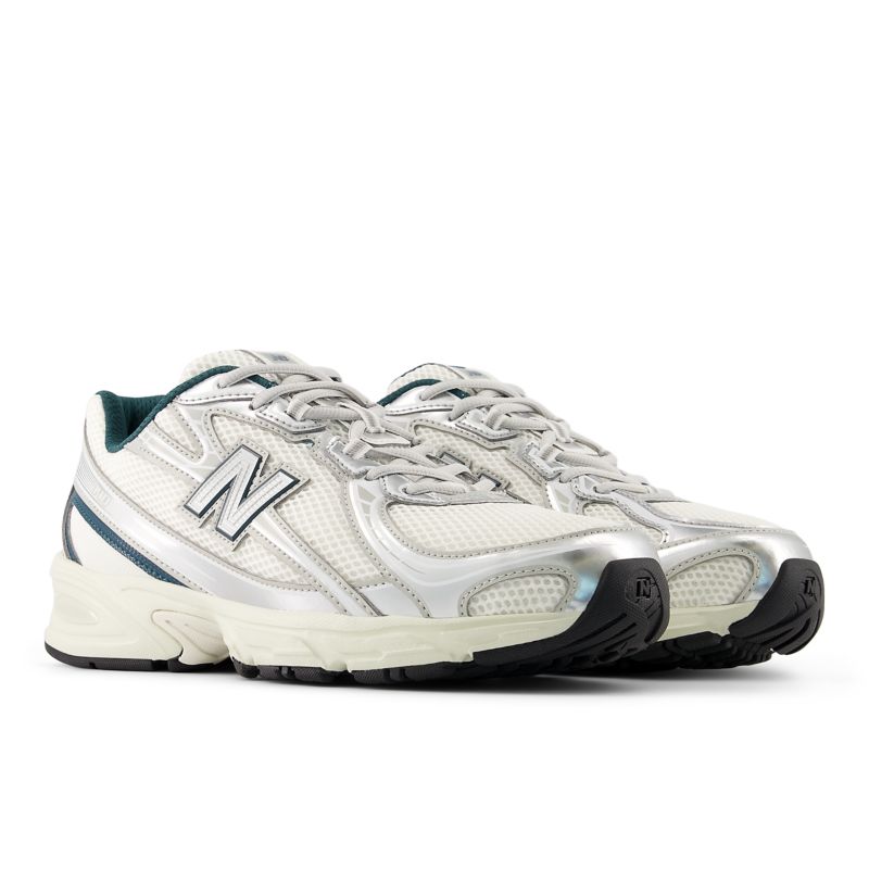 New Balance 770