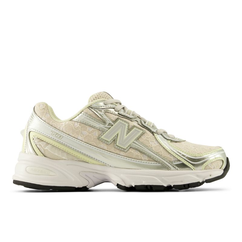 New Balance 740 Moonbeam/ Light Silver Metallic
