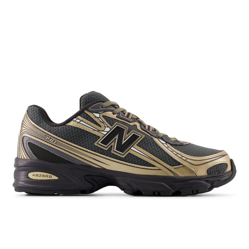 New Balance 740