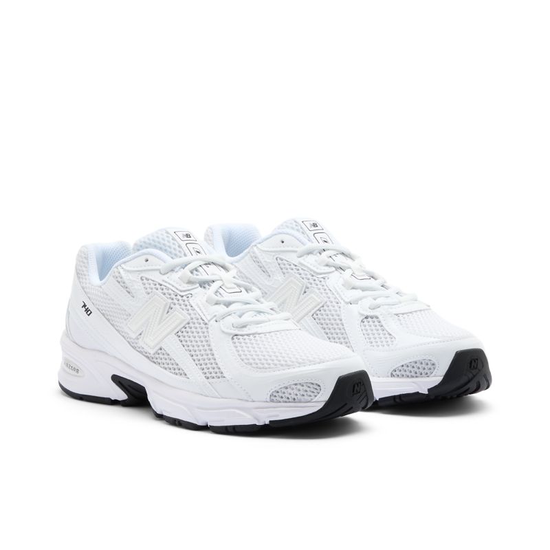New Balance 740