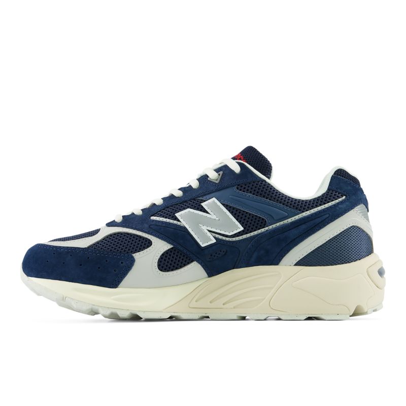 New Balance 880