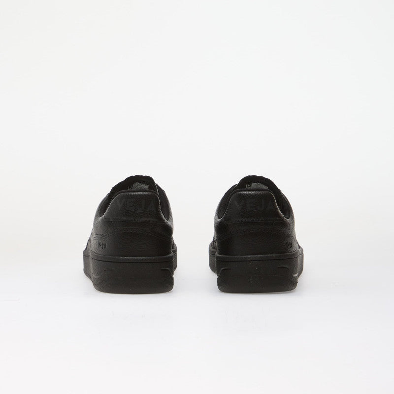 Veja V-90 Zz Grained Oil Leath Full-Black