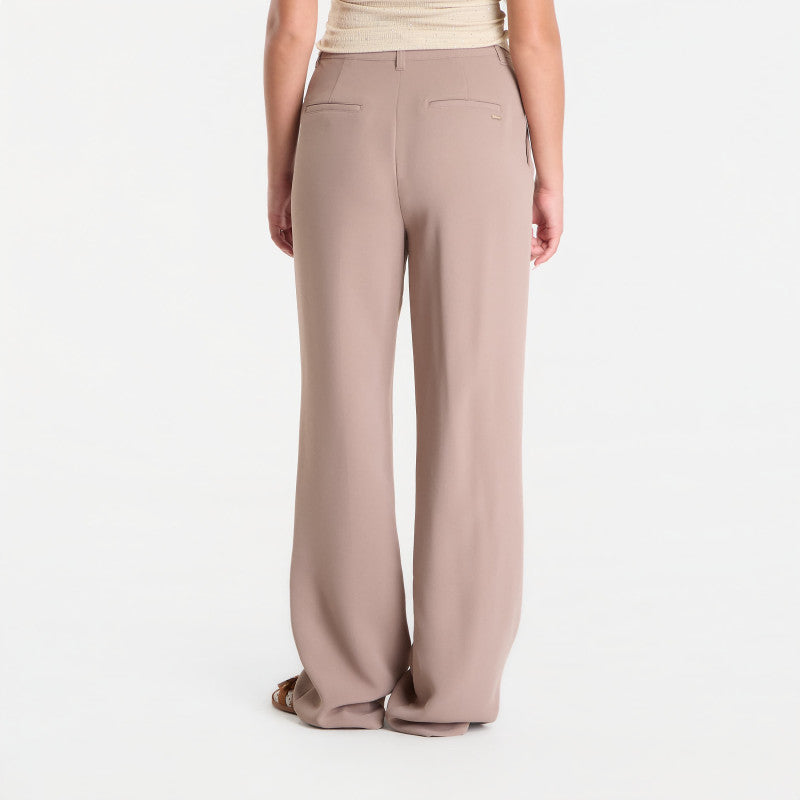 GUESS Theoline Perfect Pant Silk Taupe