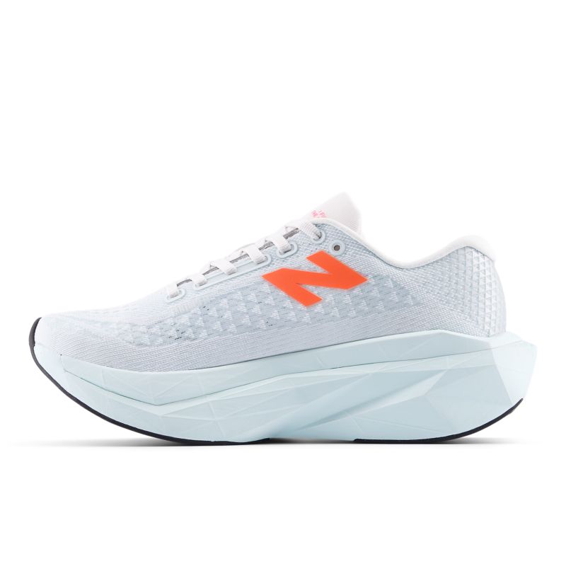 New Balance FuelCell SuperComp Trainer v3