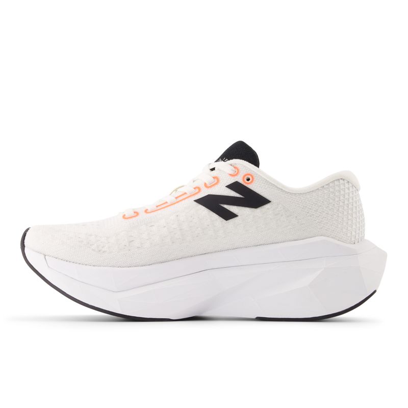 New Balance FuelCell SuperComp Trainer v3