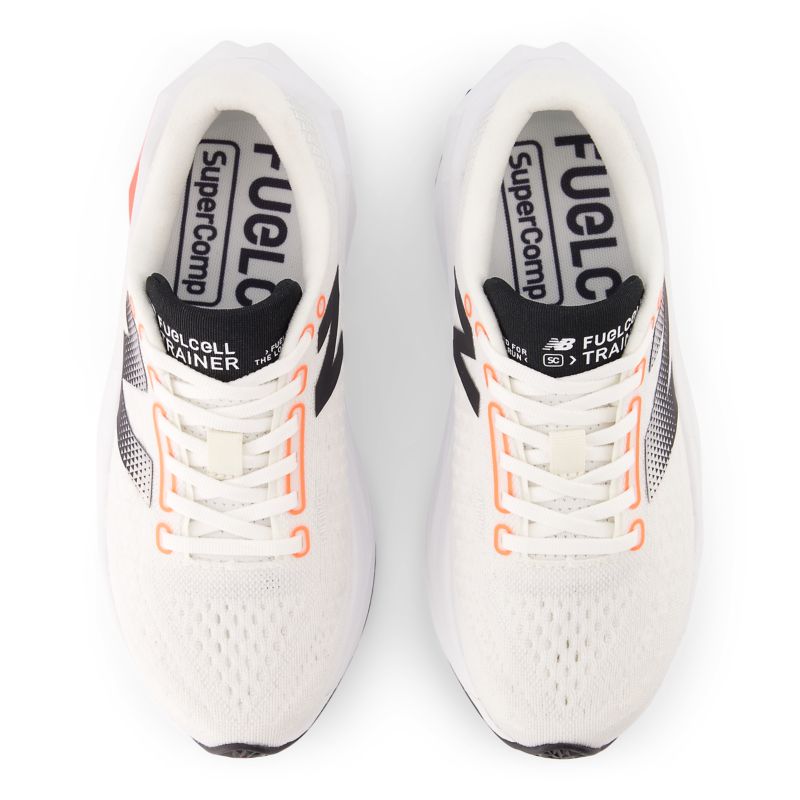 New Balance FuelCell SuperComp Trainer v3