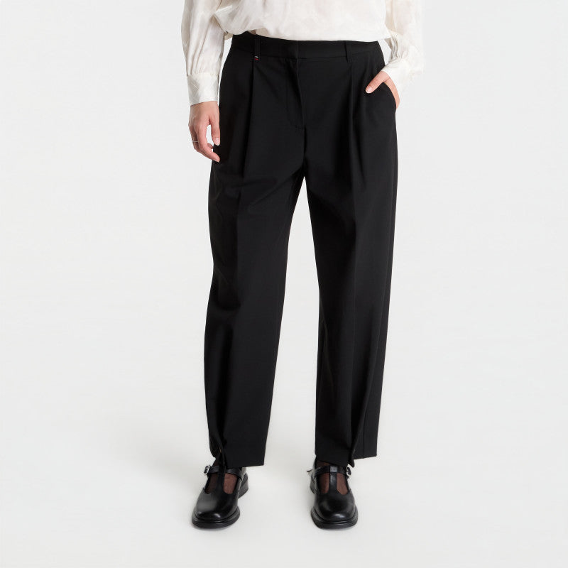 Tommy Hilfiger Bi-Stretch Barrel With Tab Black