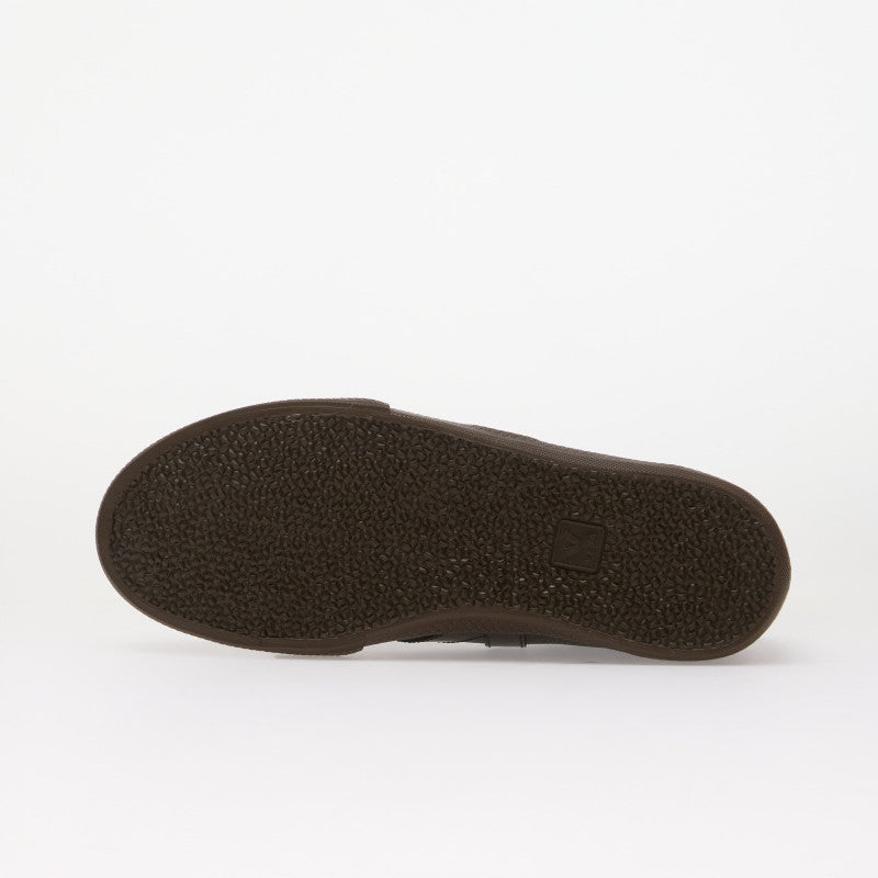 Veja Volley Signature Grained Oiled Leath Black/ Eagle